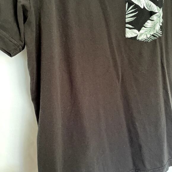 Original Use crewneck black t-shirt men's small cotton top front leaf pocket - Picture 3 of 7